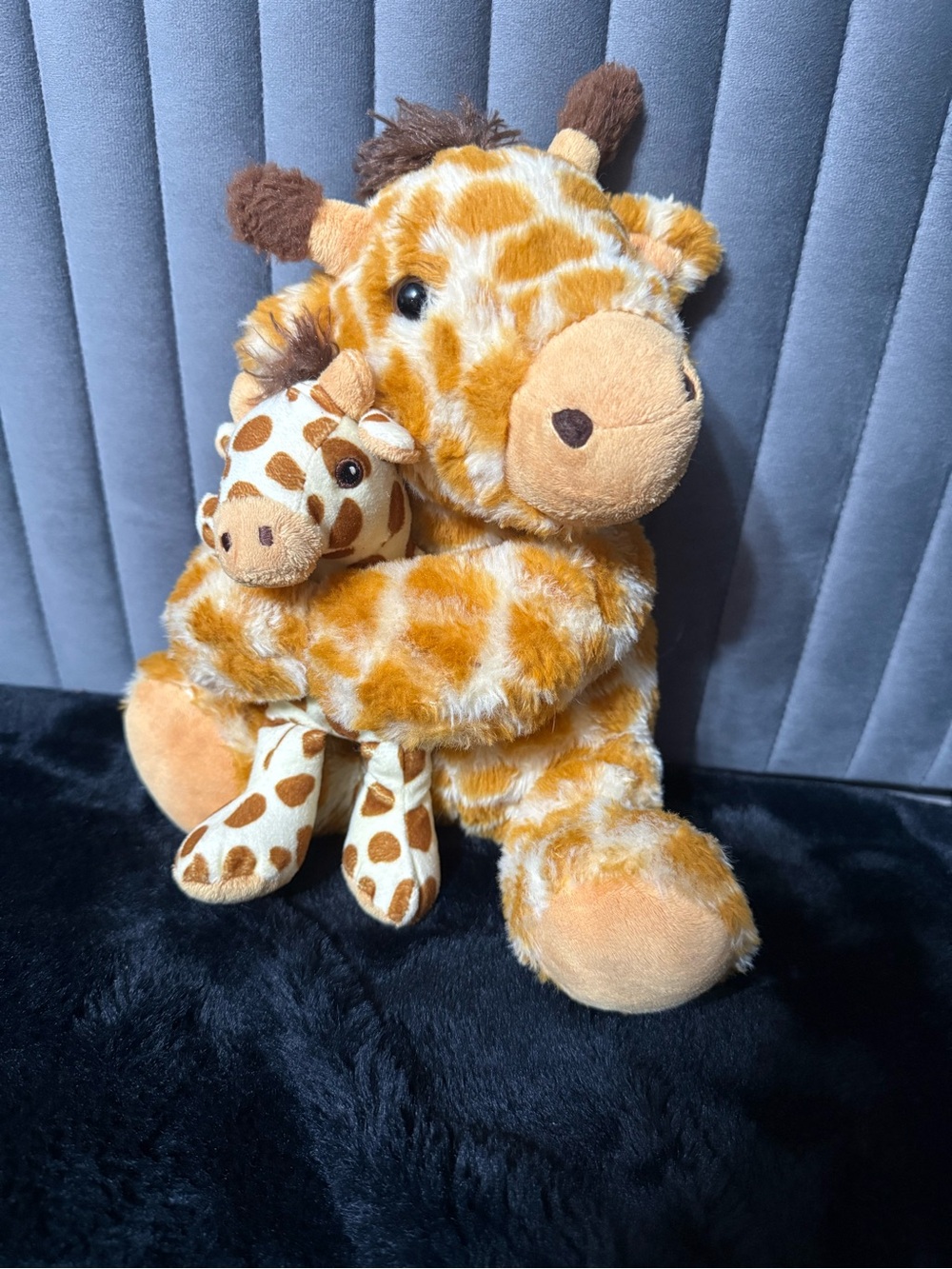 Fiesta Plush Giraffe Hugging Baby Giraffe Stuffed Animal Mom & Baby Lovey Toy